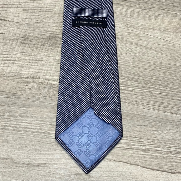 Banana Republic Tie - One Size - Picture 2 of 2